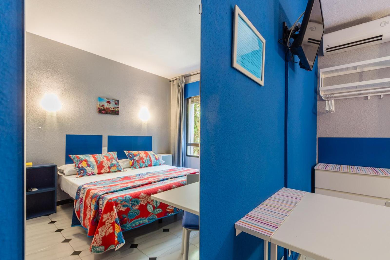 Hostal Tropical 阿尔姆尼卡 外观 照片