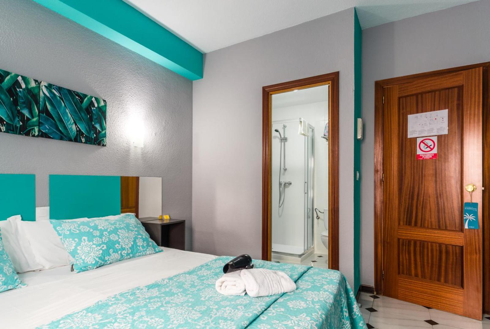 Hostal Tropical 阿尔姆尼卡 外观 照片