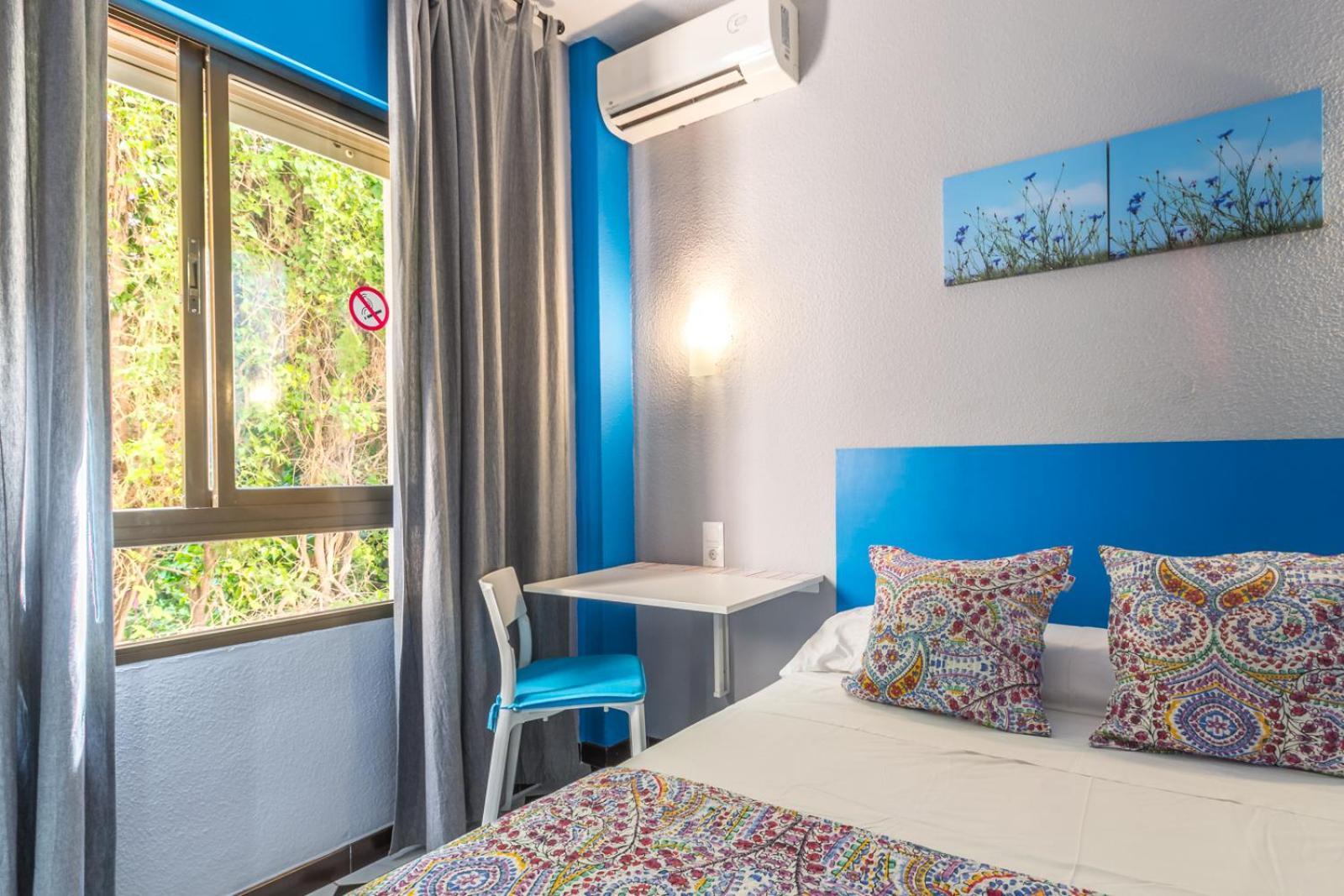 Hostal Tropical 阿尔姆尼卡 外观 照片
